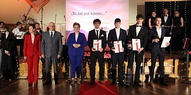 Zakończenie roku maturzystów. Jubileusz, emocje i nowe wyzwania (ZDJĘCIA)