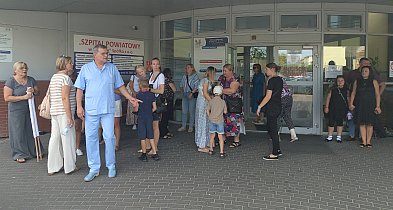 Kolejny protest pielęgniarek i położnych w Jarocinie. Co dalej z porodówką?-14970