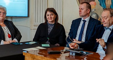 Wyjątkowa sesja w Śmiełowie. Radni obradowali w Muzeum Mickiewicza (ZDJĘCIA)-16242