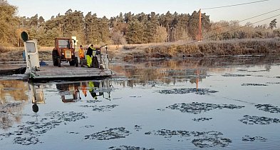 Wznowiono przeprawę promową w Dębnie. Sprawdź godziny kursowania!