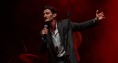 Dawid Dubajka z koncertem na Dzień Kobiet i Mężczyzn FOTORELACJA