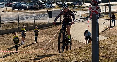 Sezon kolarski ruszył. Zawodnicy Victorii Jarocin ścigali się w Kaliszu (ZDJĘCIA)