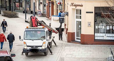 Nagły demontaż lamp w Jarocinie. Burmistrz żąda wyjaśnień od spółki
