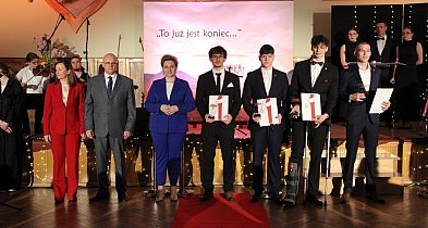 Zakończenie roku maturzystów. Jubileusz, emocje i nowe wyzwania (ZDJĘCIA)