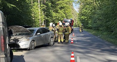 Zderzenie dwóch aut pod Jarocinem. Podróżowały nimi cztery osoby (ZDJĘCIA)