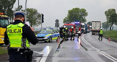 Trzy auta rozbite na DK11 pod Klęką. Do szpitala trafiła trójka dzieci