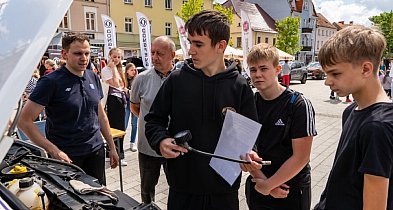 Tłumy uczniów na Festiwalu Rzemiosła w Jarocinie. Poznali świat zawodów od kuchni