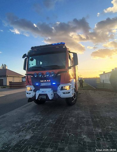 Trzy interwencje strażaków w święta. Kolizja i pożary w powiecie (ZDJĘCIA)