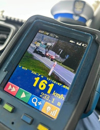 Pierwszy „test” nowych przepisów oblany w Górze. Kierowca słono zapłacił