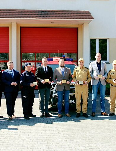Święto strażaków ochotników w Jarocinie. Wręczono decyzje i przekazano samochód