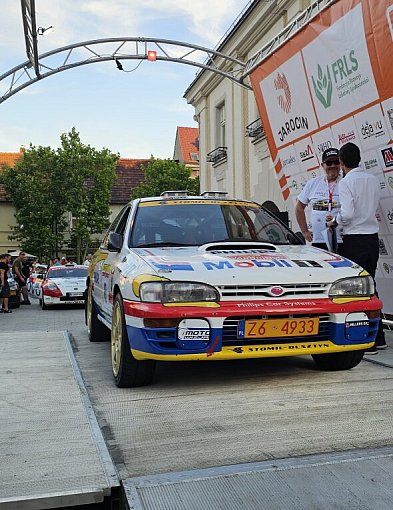 RALLY and RACE Rajd Jarociński - prezentacja załóg FOTORELACJA