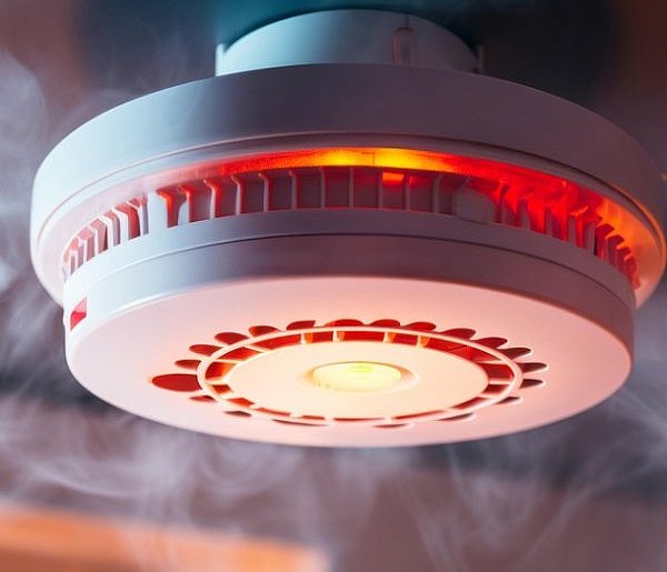 Rewolucja w przepisach pożarowych. Nowe obowiązki dla właścicieli domów i firm-15781