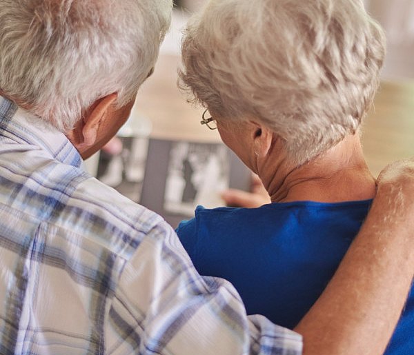 Seniorzy mają powód do radości. Projekt „Godna emerytura” trafił do Sejmu-15848