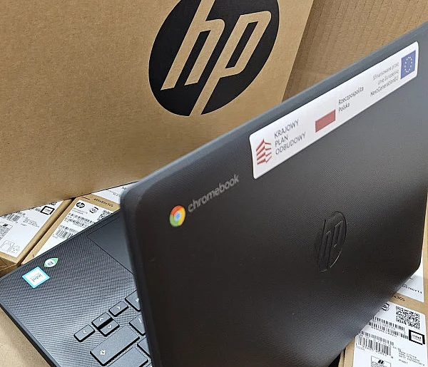 Edukacja w cyfrowym wydaniu. Jarocińskie szkoły wzbogacone o setki urządzeń-16657