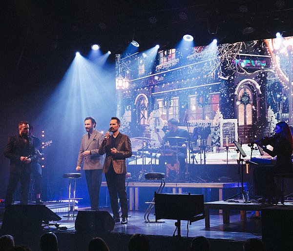 Pop-opera, kolędy i italo disco. Tak Jarocin powitał nowy rok z Tre Voci-16810