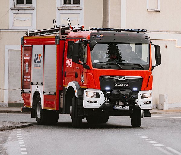 Śmigłowiec LPR nad Jaraczewem. Akcja ratunkowa na Rynku (WIDEO, ZDJĘCIA)
