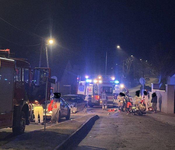 Motocyklista ranny po zderzeniu z samochodem. Akcja służb w Kotlinie (ZDJĘCIA)