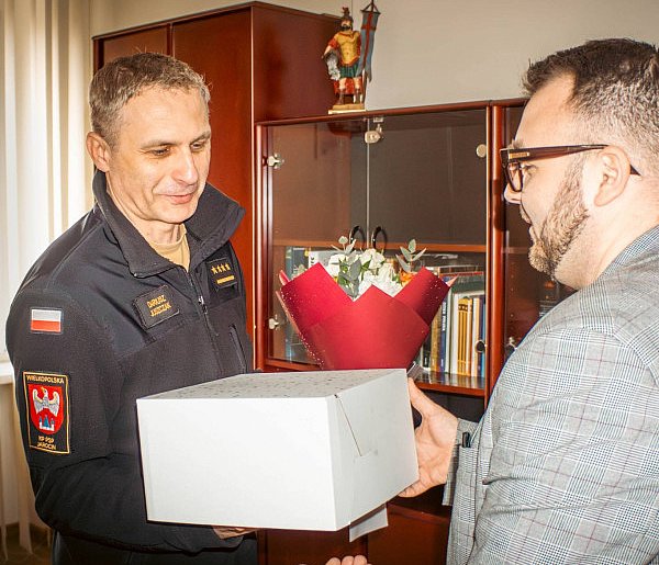 „Biernacki” wdzięczny strażakom. Osobiste podziękowania w komendzie PSP