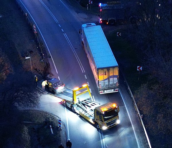 Poważny wypadek w Witaszycach. Droga krajowa nr 11 nieprzejezdna (ZDJECIA)