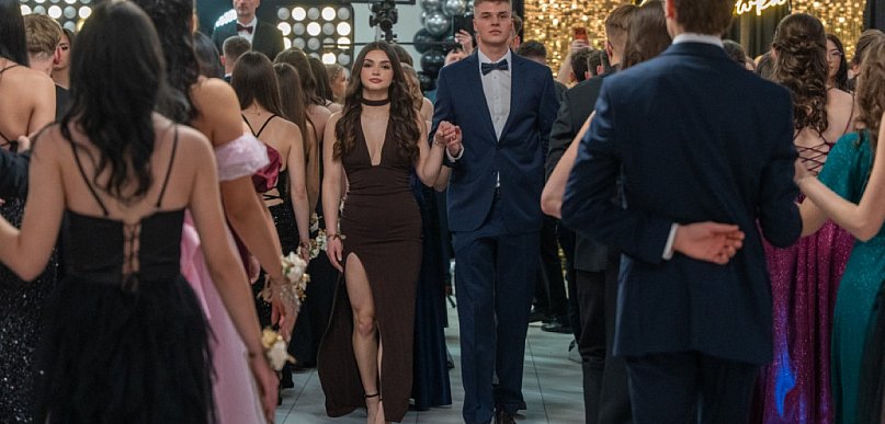 Studniówka 2025 maturzystów ZSP nr 2 w Jarocinie FOTORELACJA