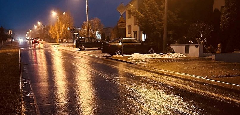 Uwaga, gołoledź! Dziesiątki zdarzeń i chaos komunikacyjny w regionie (ZDJĘCIA)