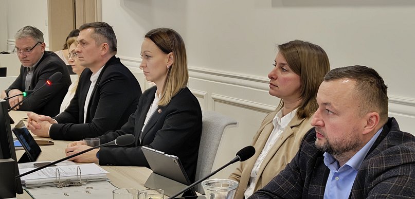 Utrata zaufania czy decyzja polityczna? Kulisy zmian w Radzie Miejskiej Jarocina