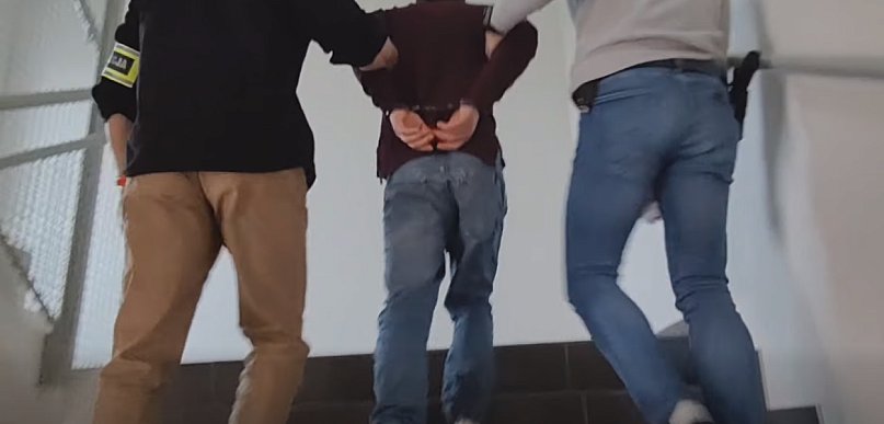 27-latek pobił mężczyznę przed sklepem. Grozi mu do 7,5 roku więzienia (WIDEO)