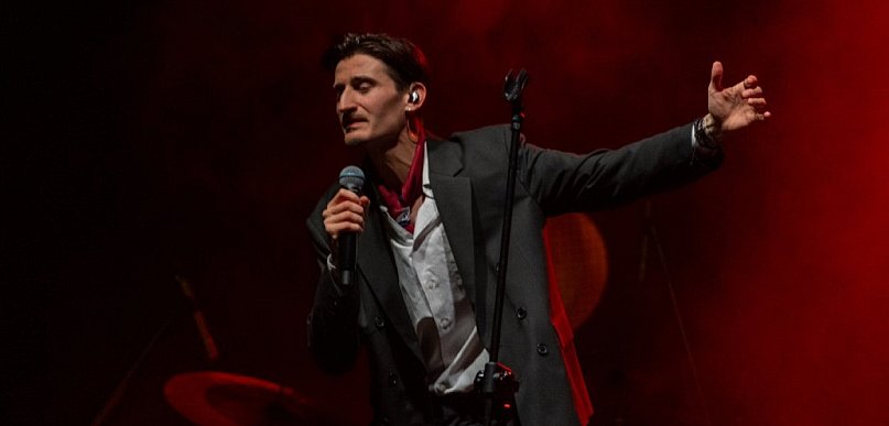 Dawid Dubajka z koncertem na Dzień Kobiet i Mężczyzn FOTORELACJA