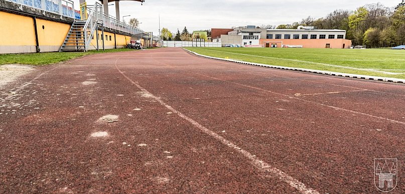 Duże pieniądze na sport w Jarocinie. Stadion przejdzie modernizację (ZDJĘCIA)