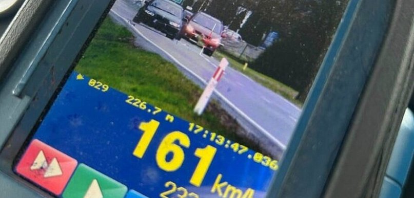 Pierwszy „test” nowych przepisów oblany w Górze. Kierowca słono zapłacił