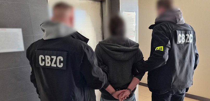 Gigantyczna akcja przeciw pedofilom. Policja ujawnia porażające liczby