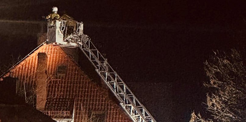 Wieczorna akcja strażaków przy ul. Nowej w Jarocinie. Brak utrudnień w ruchu