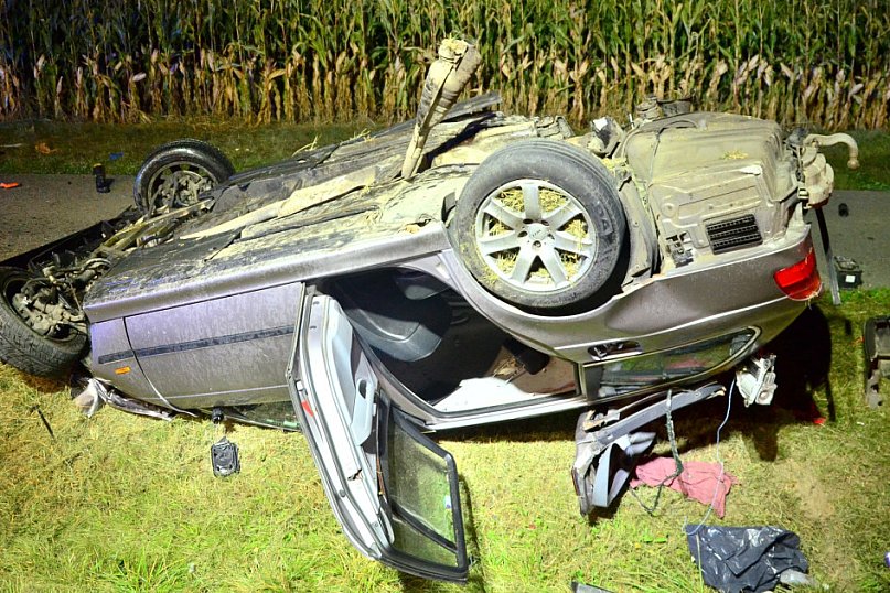 Dachowanie BMW w Skokówku