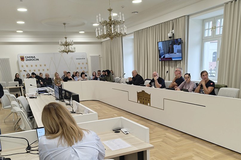 Komisja Budżetu i Finansów Rady Miejskiej w Jarocinie na temat schroniska dla zwierząt w Radlinie