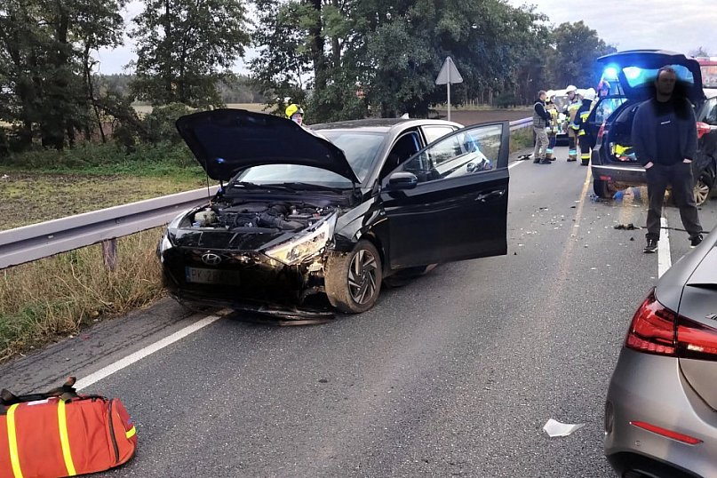 Zderzenie czterech aut na DK11 w Miąskowie