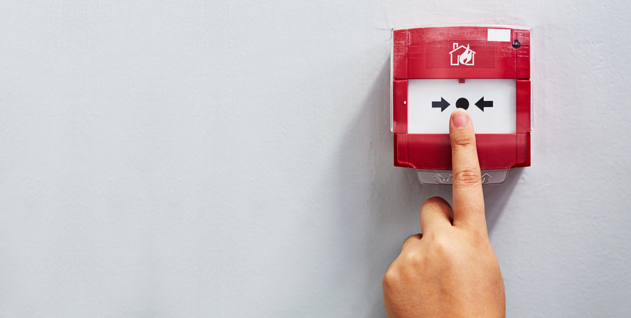 Nowoczesne systemy sygnalizacji pożarowej – jak wybrać rozwiązanie dopasowane do p