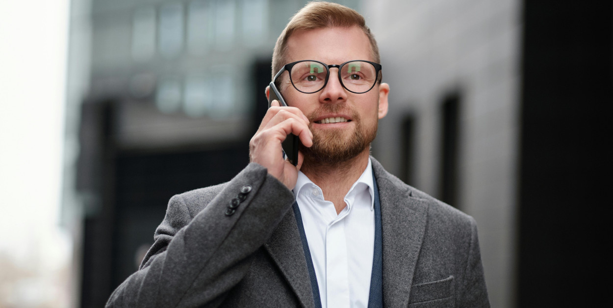 „Dzwonił Seweryn z dotacjami…” Podejrzana rozmowa i numer oznaczony jako „spam”