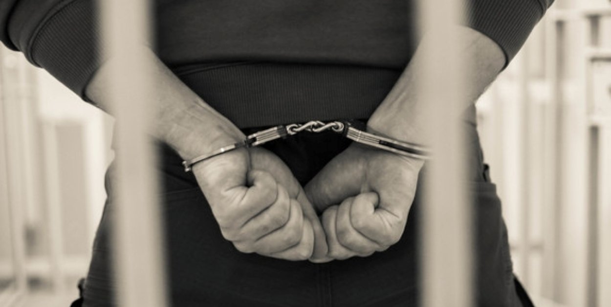 Włamał się nocą i poszedł spać. Policja zatrzymała 19-latka z Jaraczewa