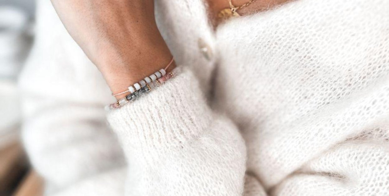 Modne bransoletki damskie Manoki – co teraz nosimy na nadgarstkach