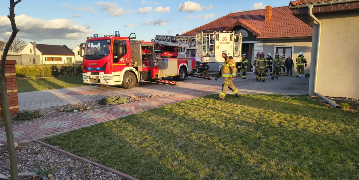 Trzy interwencje strażaków w święta. Kolizja i pożary w powiecie (ZDJĘCIA)