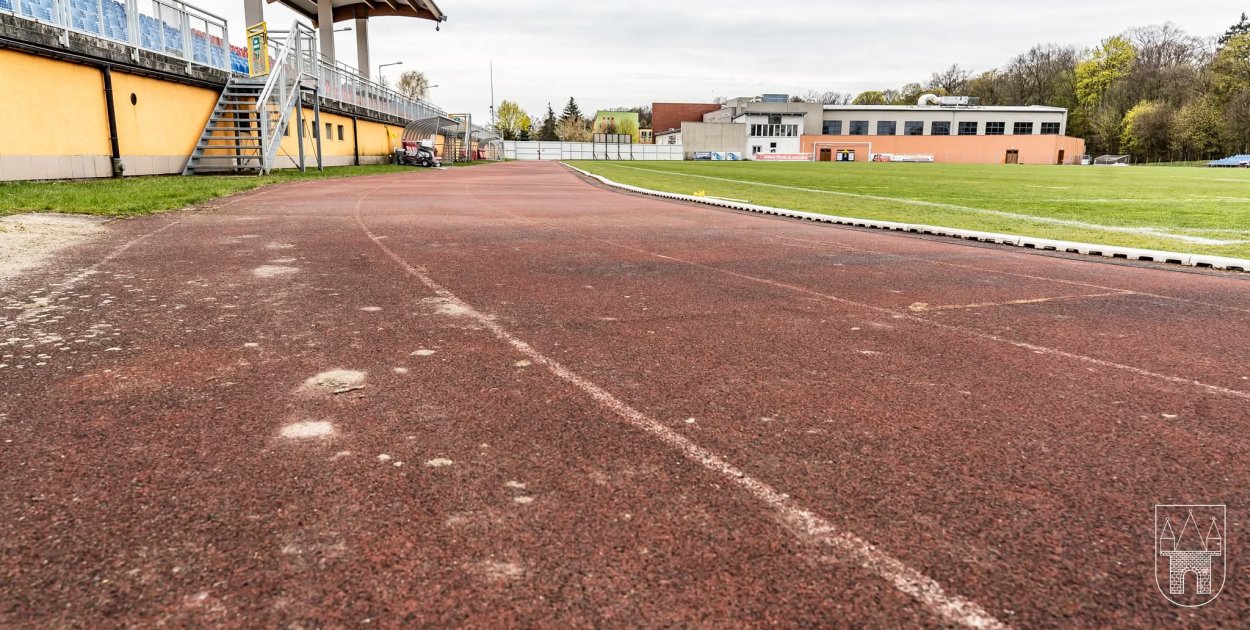 Duże pieniądze na sport w Jarocinie. Stadion przejdzie modernizację (ZDJĘCIA)